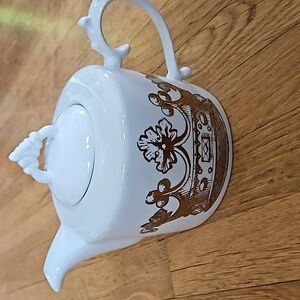Rosanna Kings Road Redux Crown Teapot